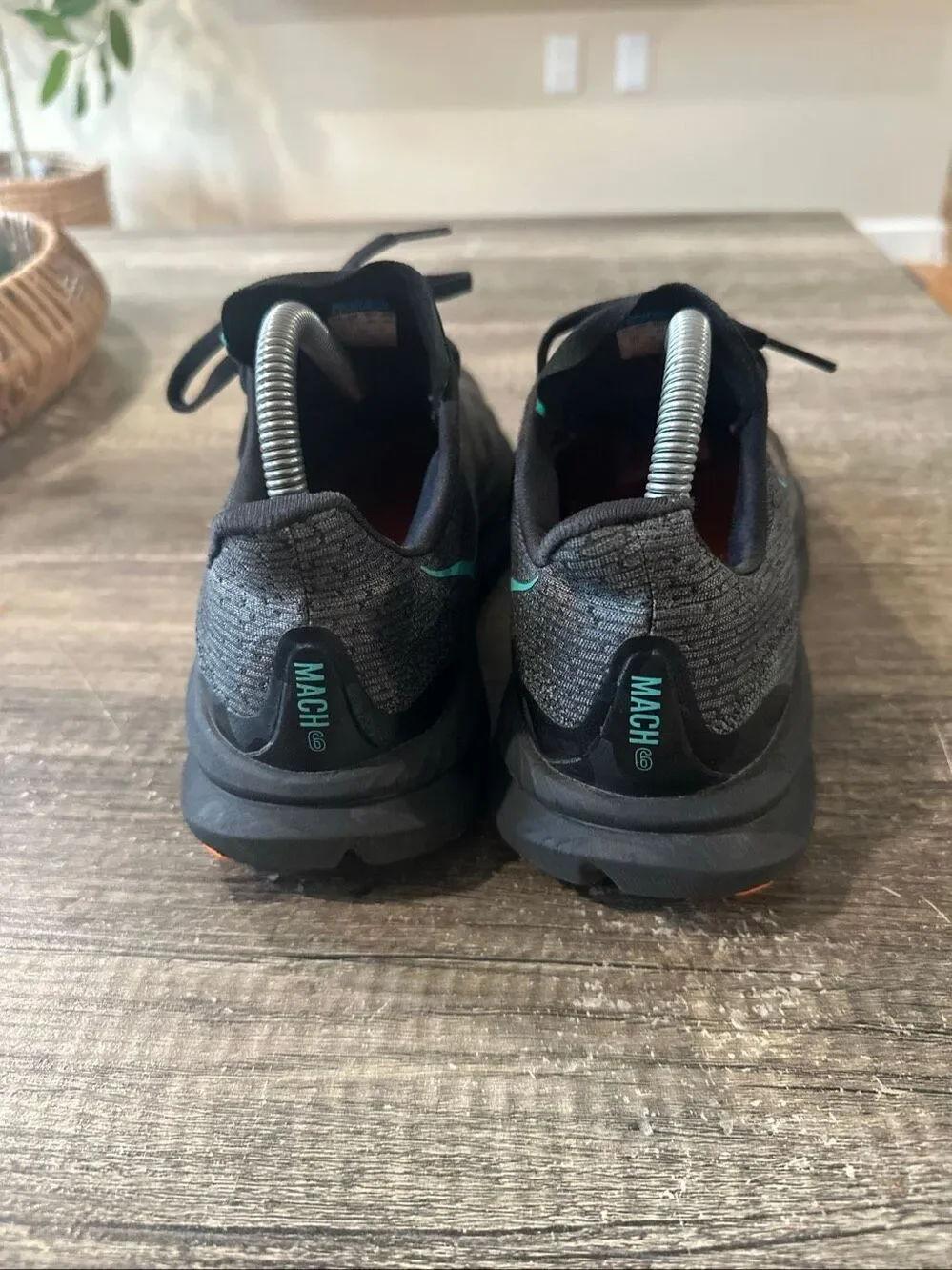 Hoka Mach 6 Sneakers Gray Youth 6.5 / Women's 8